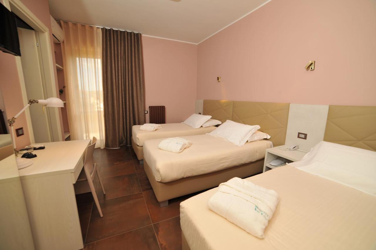 Hotel San Crispino Morrovalle Exterior foto