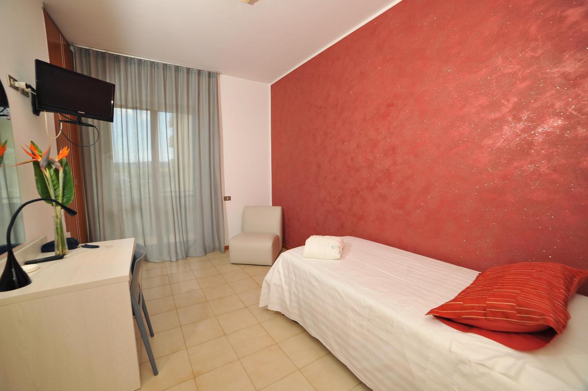 Hotel San Crispino Morrovalle Exterior foto
