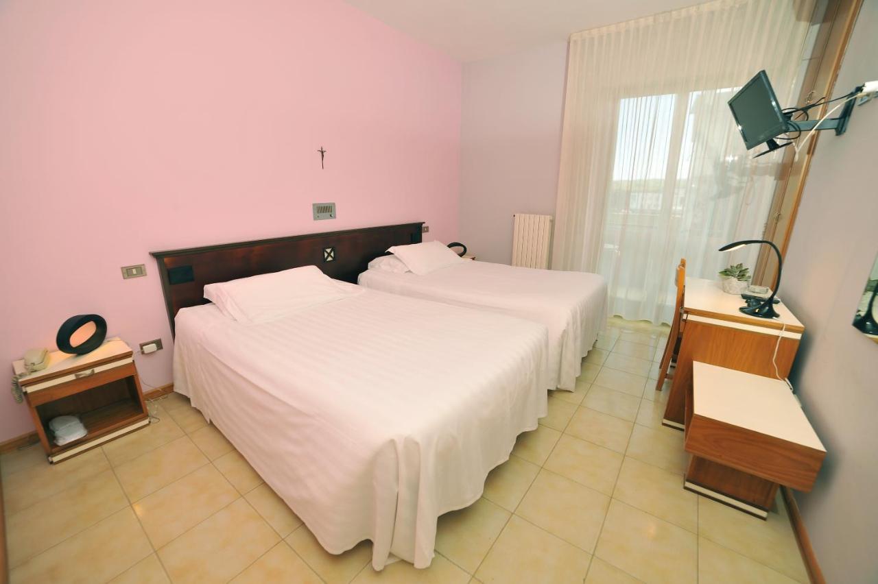 Hotel San Crispino Morrovalle Exterior foto