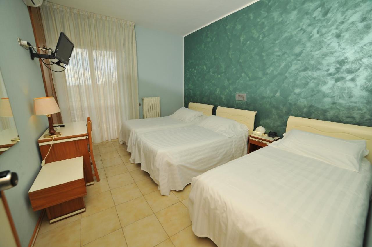 Hotel San Crispino Morrovalle Exterior foto