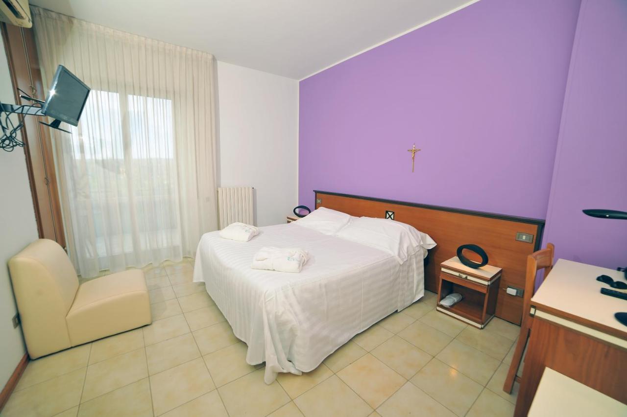 Hotel San Crispino Morrovalle Exterior foto