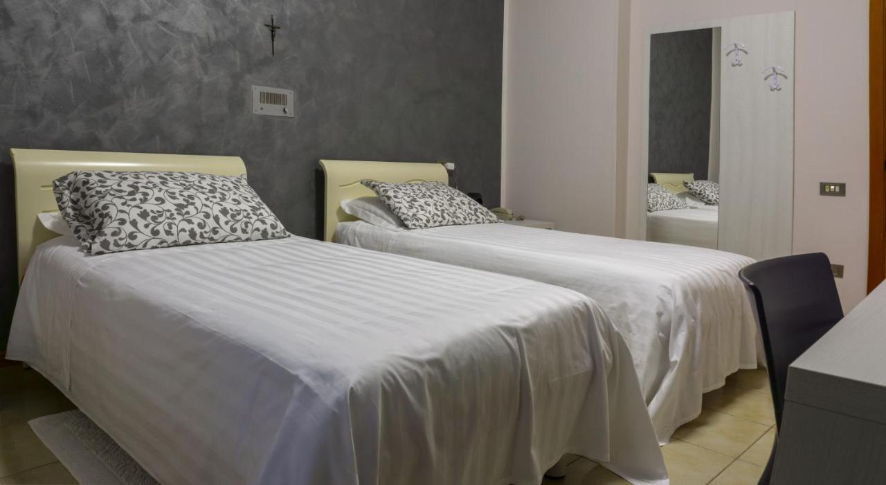 Hotel San Crispino Morrovalle Exterior foto